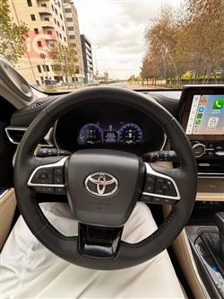 تۆیۆتا هایلاندەر